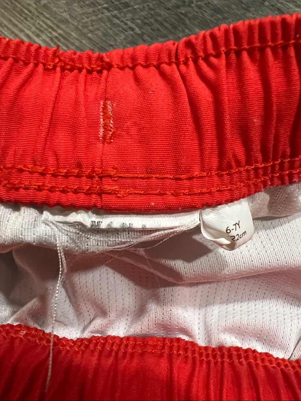 Mini Boden shark swim trunks size 6-7 - Picture 9 of 9